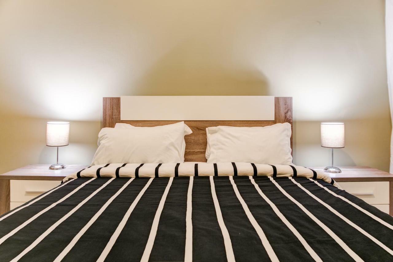 Albergue Seven Hills (adults Only)