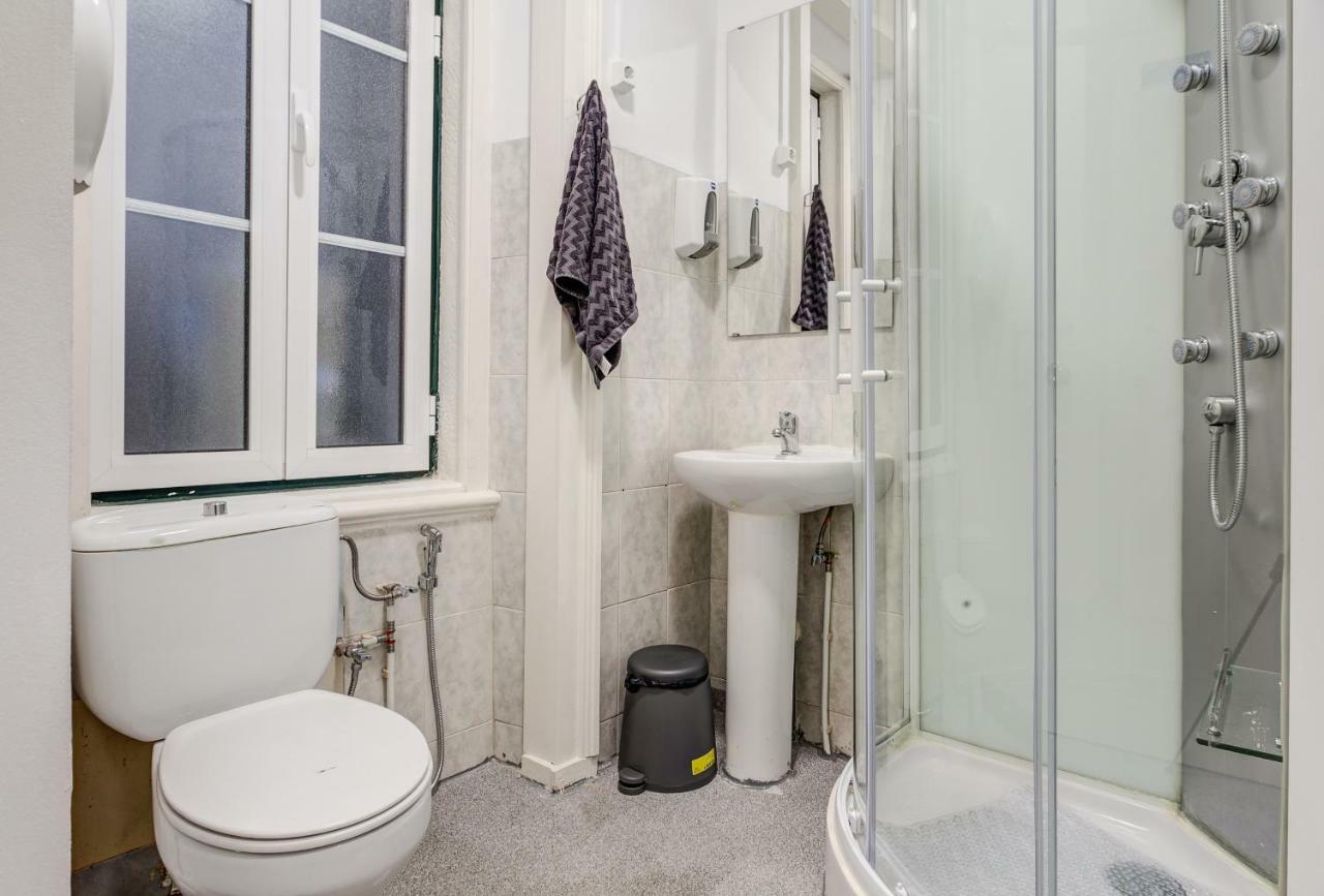 Seven Hills (adults Only) Albergue
